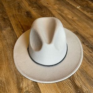 Wide brim fedora Panama